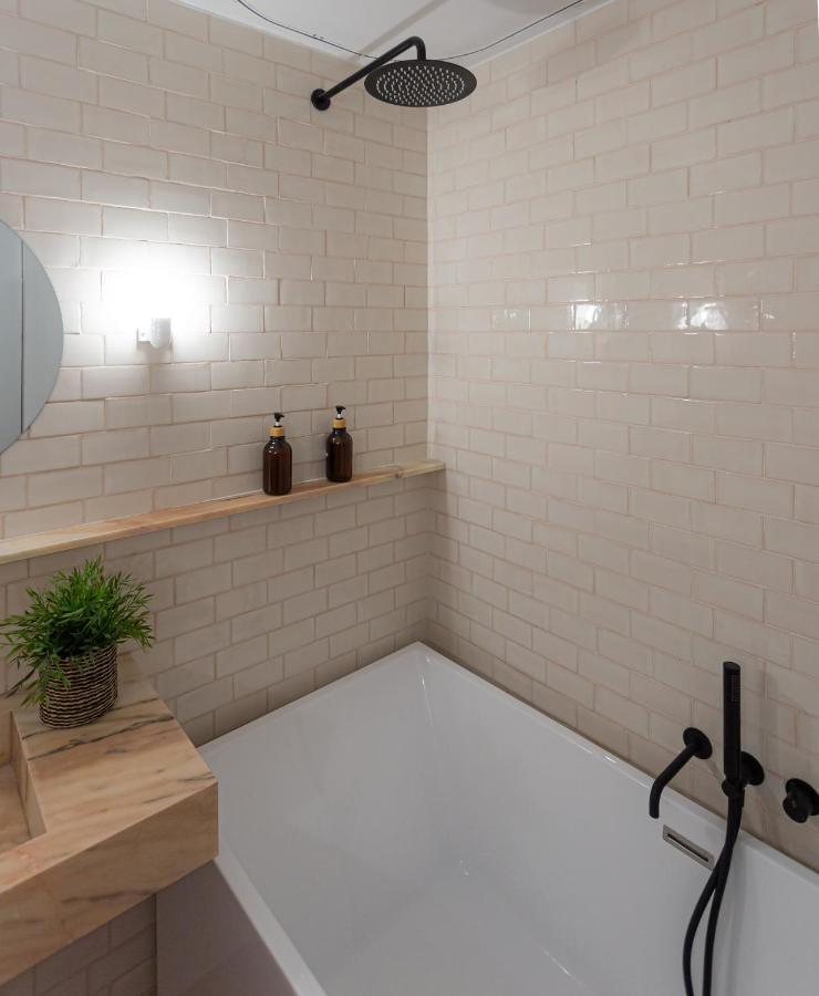 Columbano - Boutique Ensuites, Cokitchen & Parking Gasthuis